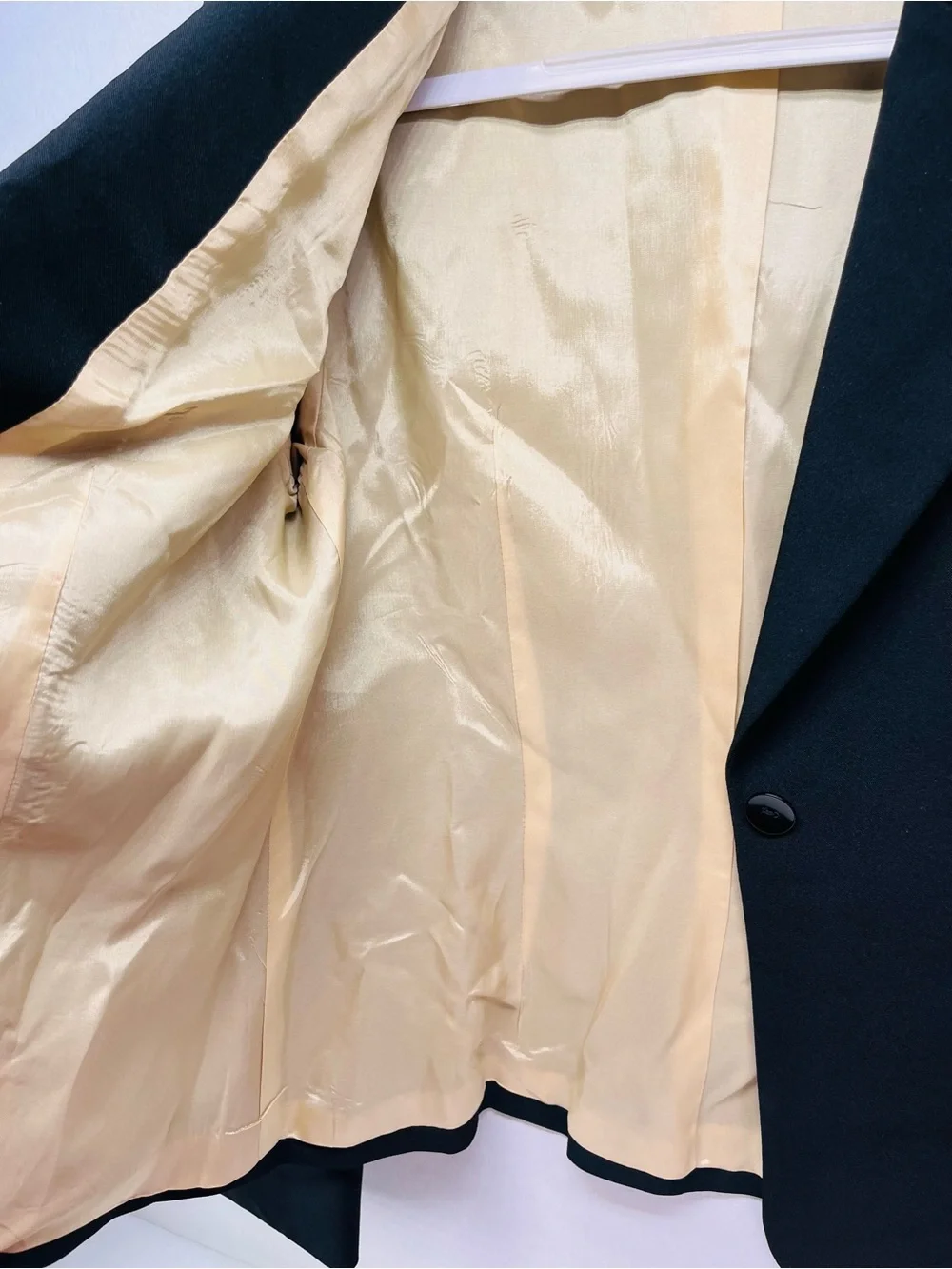AGB Black Single-Button Tailored Women's Blazer with Pale Yellow Lining
